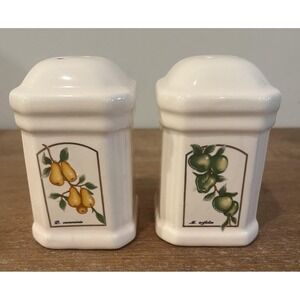 VTG Elgin 1989 Apple Pear Salt Pepper Shakers Ceramic Kitchen Decor Botanical